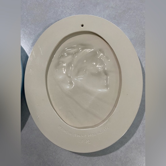 Set of two ceramic wall hangings Victorian women - Picture 7 of 8